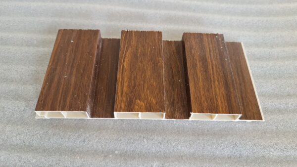 kho-tam-nhua-op-tuong-op-tran-16-600x338